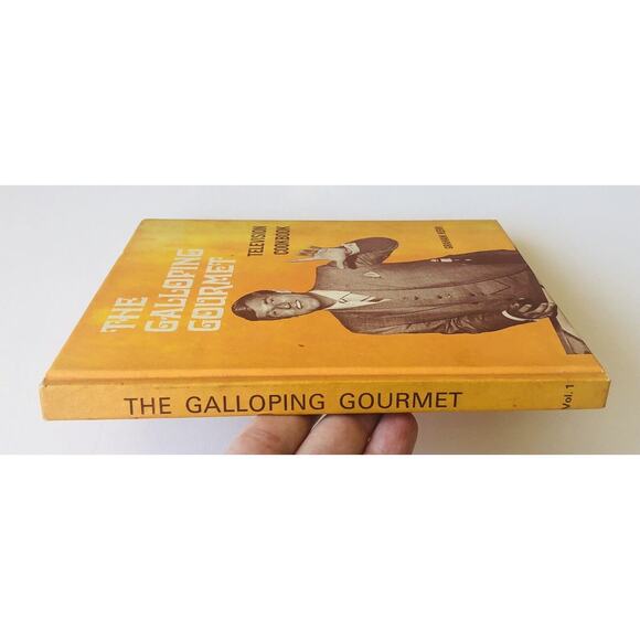 Vintage Galloping Gourmet Television HC Cookbook Volume One Graham Kerr Recipes - Picture 2 of 13